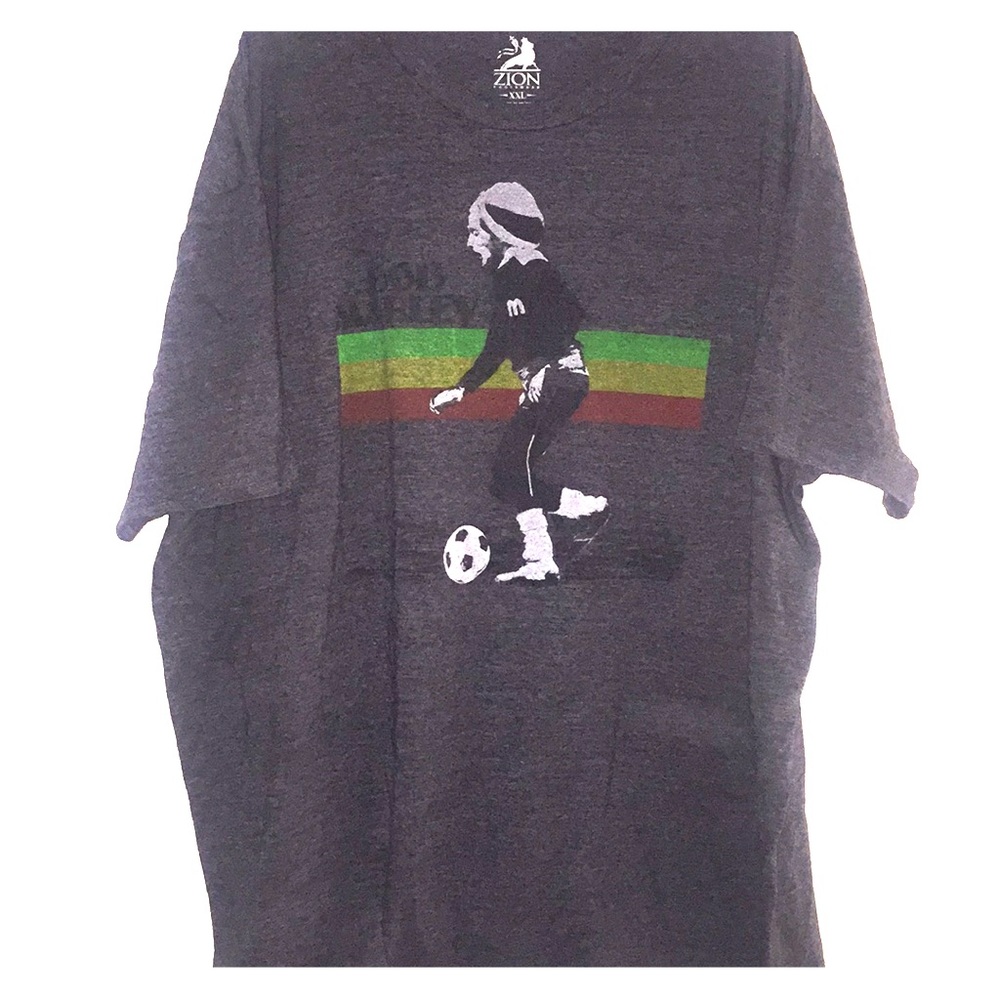 Bob Marley Graphic T-Shirt Playing Soccer Rasta Flag Size XXL